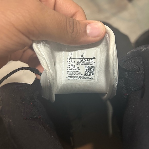 Jordan 1 mid Chicago 2020 - Picture 2 of 8